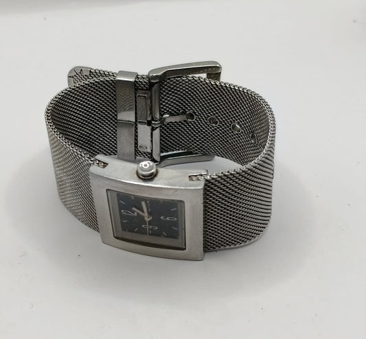 Reloj tipo DKNY ny-3361 tipo pulcera, usado