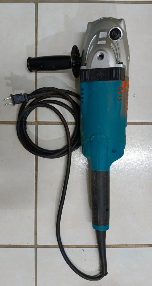 ESMERILADORA MAKITA
