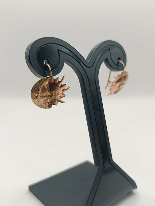 ARETES eclipse ORO 8k peso 1.6gr, usado