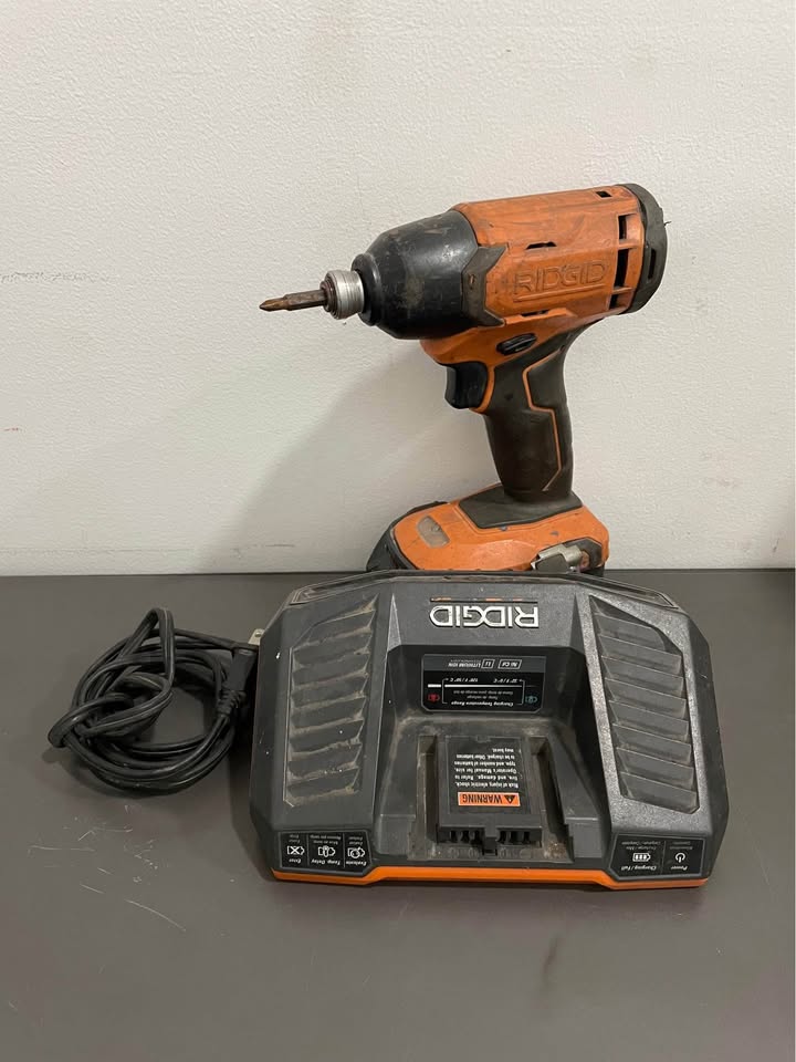 🔧 Taladro Atornillador RIDGID – Potencia y Resistencia