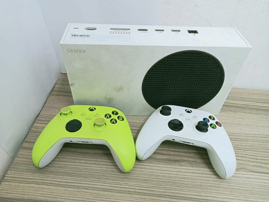Consola de video juego Xbox Series S (usado)