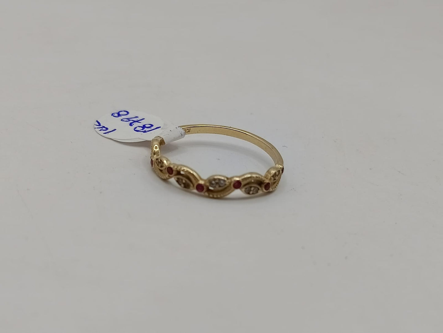 Anillo de ORO 10k con piedritas peso 1.1gr, usado