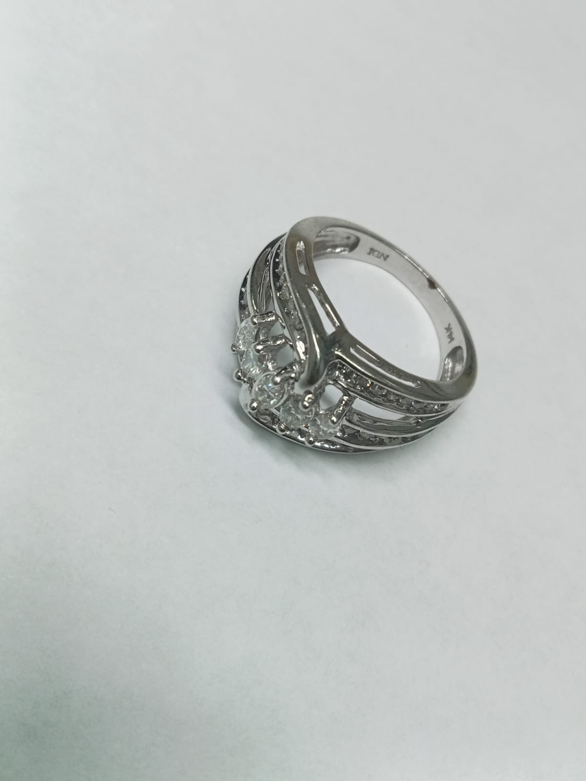 ✨ Anillo de Oro Blanco 14K con Piedras – Talla 7 ✨