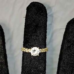 Anillo tipo compromiso 10k p 2gr