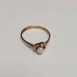 Anillo con perla 10k p1.2gr