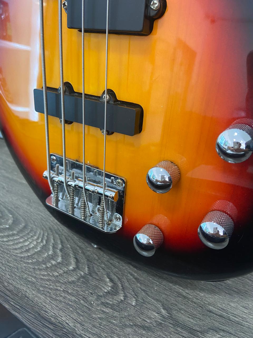 🎸 Bajo Eléctrico Yamaha