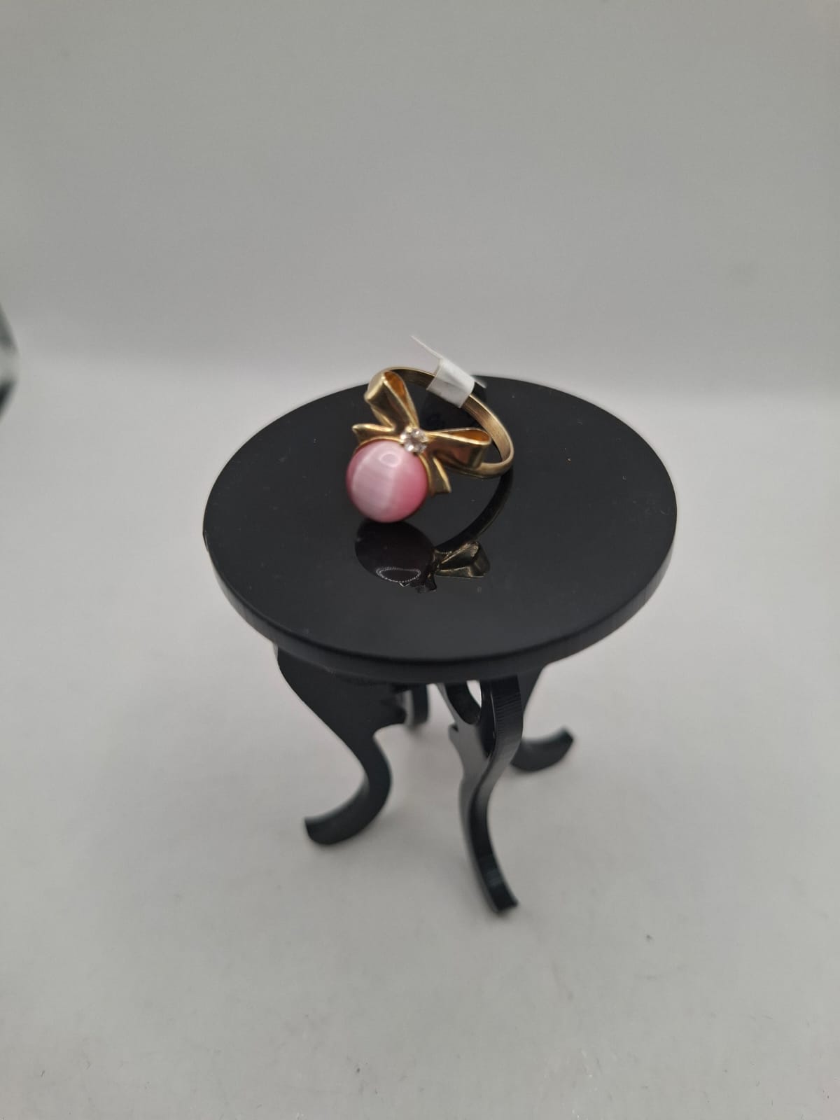 Anillo ojo de gato rosa 10k peso 1.8gr, usado