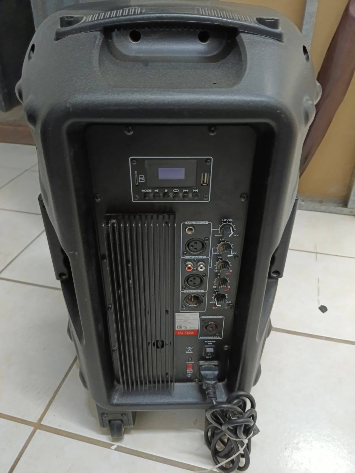 Bocina amplificada STEREN baf-12456, usado