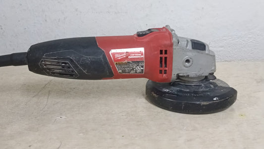 Esmeril MILWAUKEE 6130-33