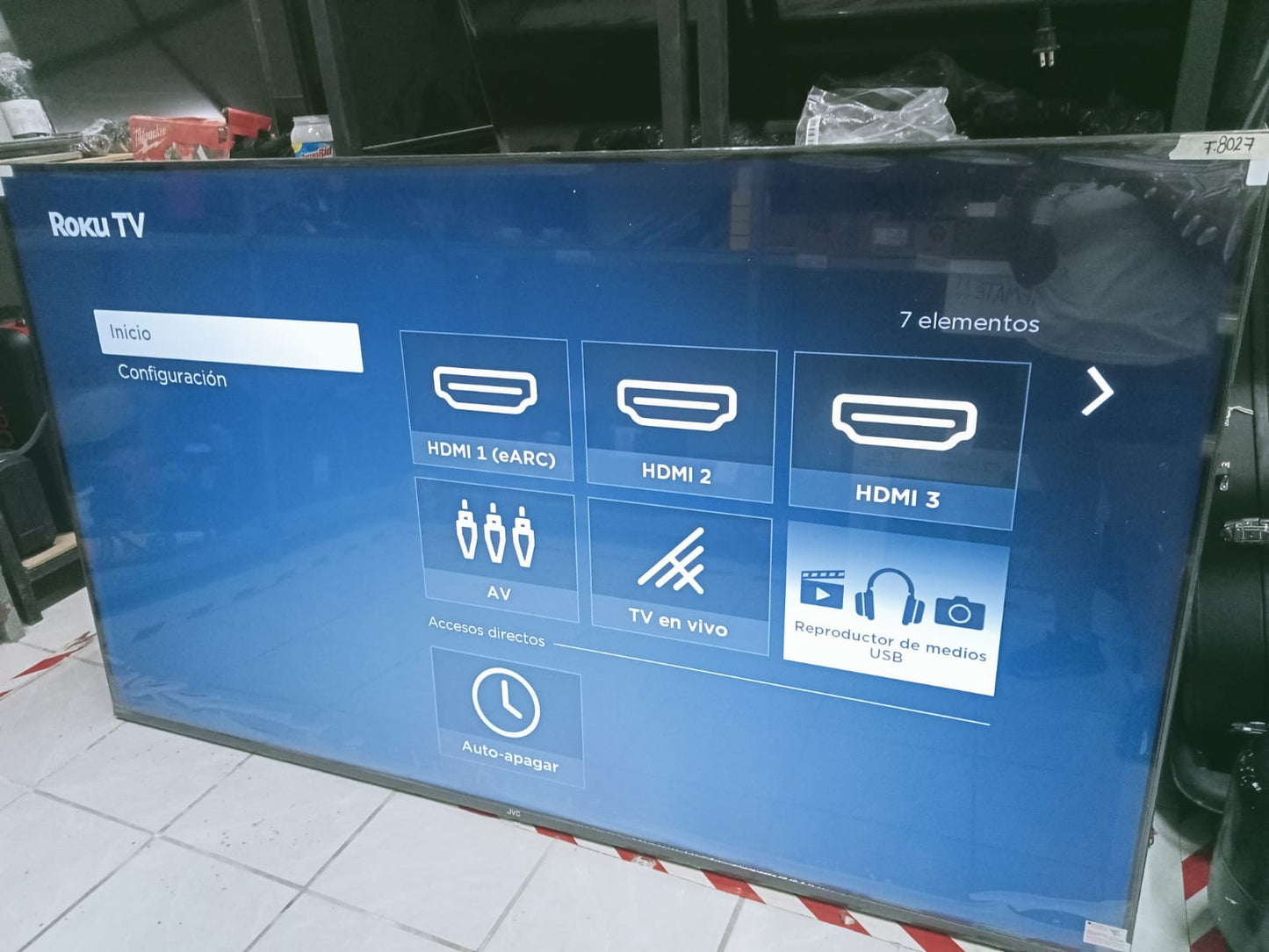 Pantalla JVC de 86” USADO