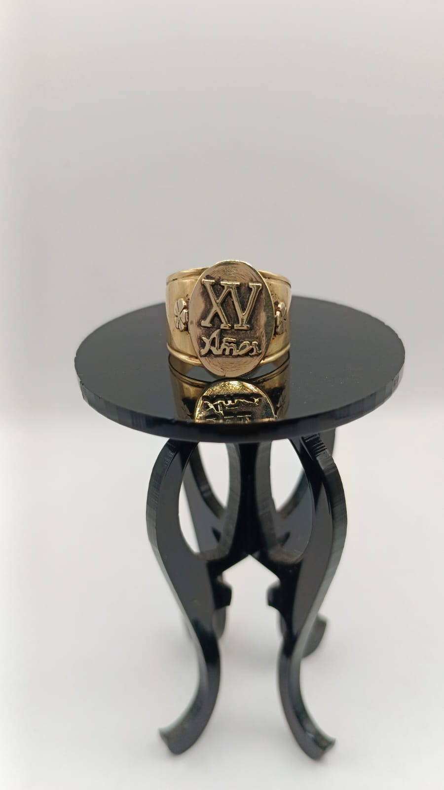 Anillo de ORO de xv años 10k peso 3.4gr, usado