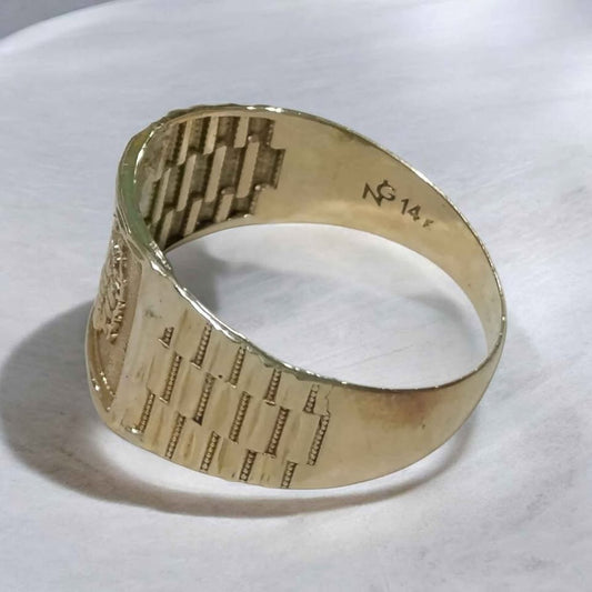Oro anillo tipo sello con imagen de escorpión 10k 4.4g