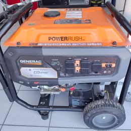 Generador generac de 8000 whatts con 110 y 220 en encendido de boton