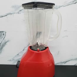 LICUADORA OSTER CON VELOCIDADES Y VASO DE PLASTICO
