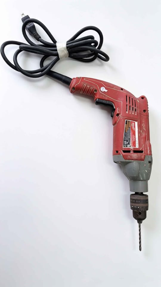Herramienta taladro Milwaukee