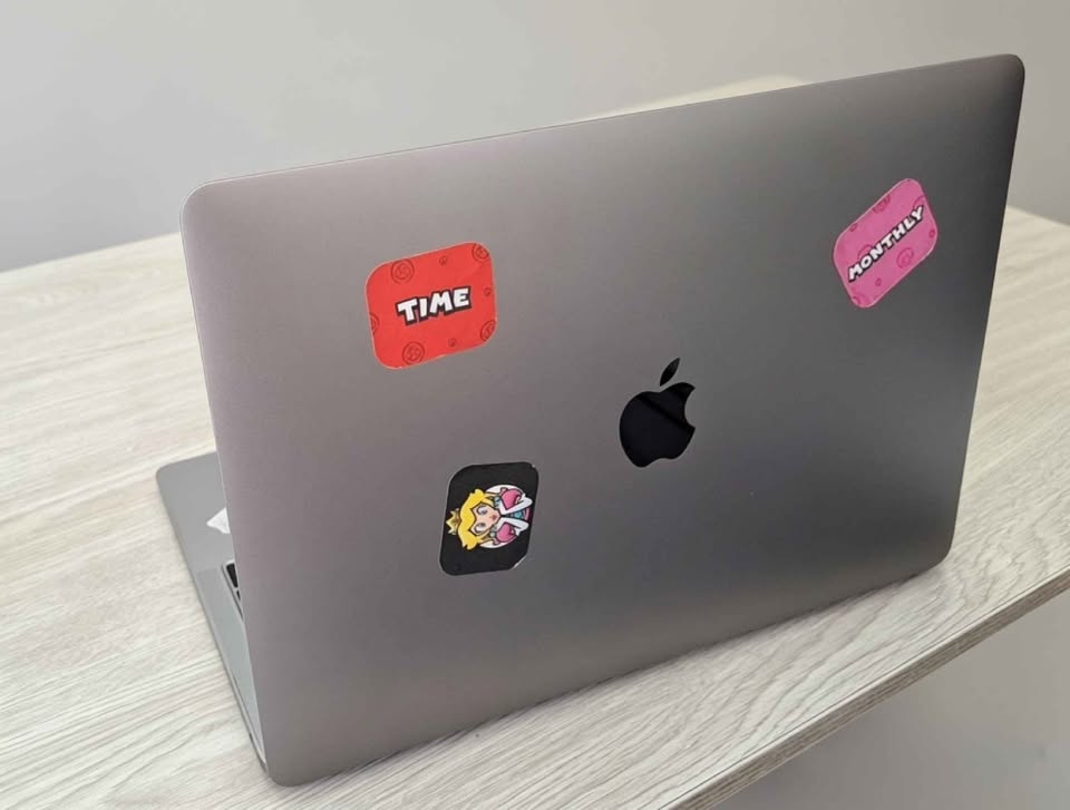 Macbook air 1.6ghz intel Core i5 graphics 8gb 2133 mhz ipddr3