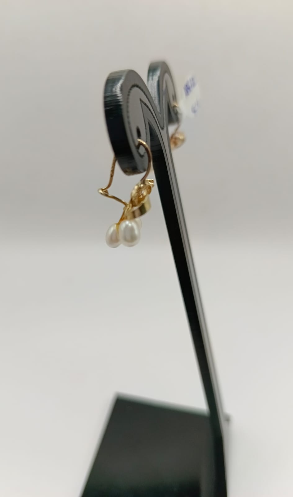 Aretes con perlas ORO 10k peso 1.5gr, usado