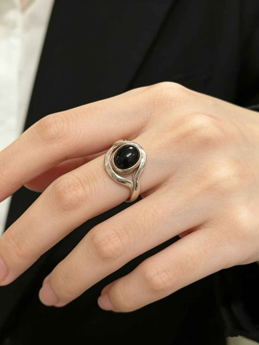✨ Plata Anillo con Piedra Sintética Negra .925 – 4.9 g ✨