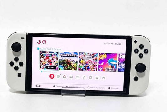 Consola nintendo SWITCH OLEd y accesorios usado