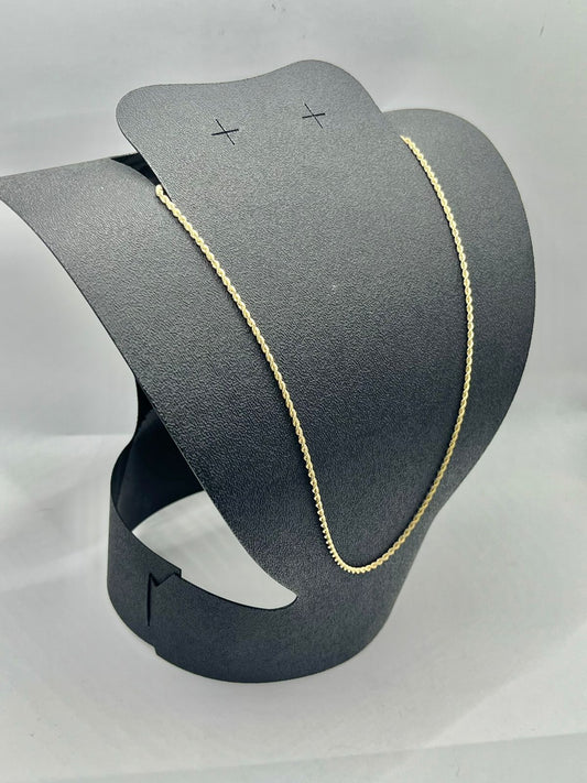 Cadena tipo torzal 8k peso 8.10 gramos usada