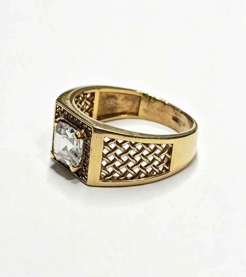 Oro Anillo Tipo sello 10k 6.1g