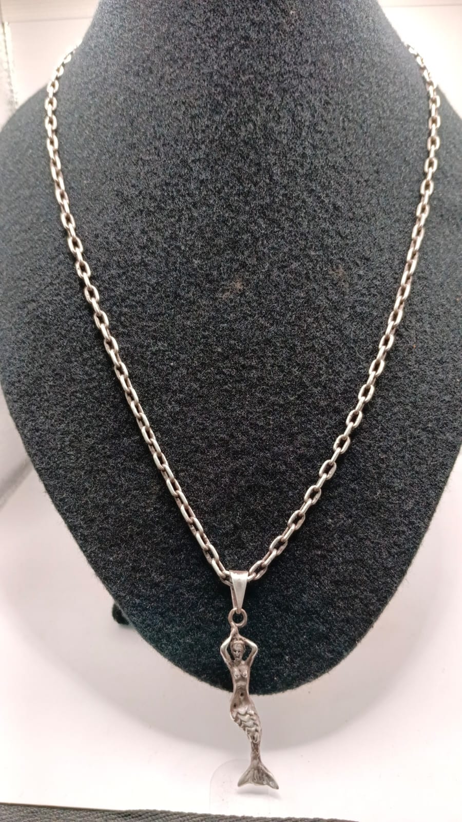 cadena de PLATA 925 con dije de sirena peso 27.7gr, usado