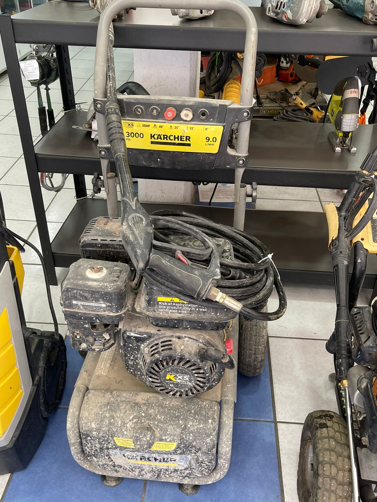 Karcher G 3000 Performance Series Gas Power Pressure Washer, 3000 PSI, 2.5 GPM-Usado