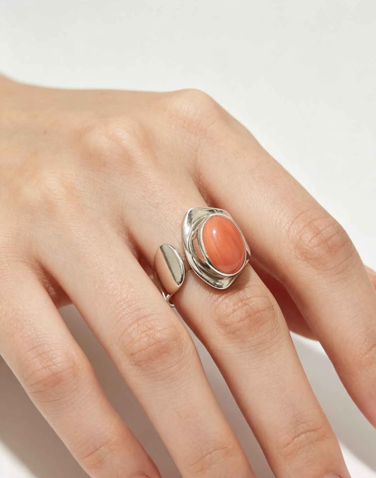 Plata anillo sintético color salmón ovalado .925 11g