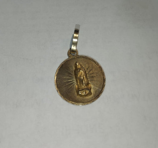 💛✨ DIJE DE ORO 10K – VIRGEN DE GUADALUPE ✨💛
