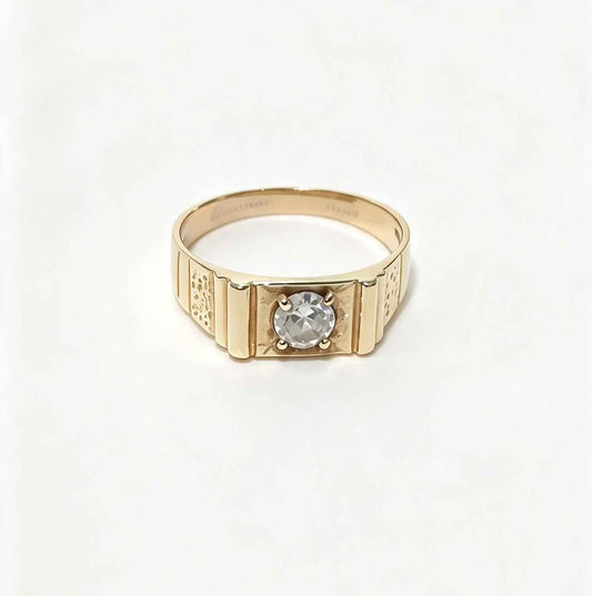 Oro anillo con piedra #8 10k 2.5g USADO
