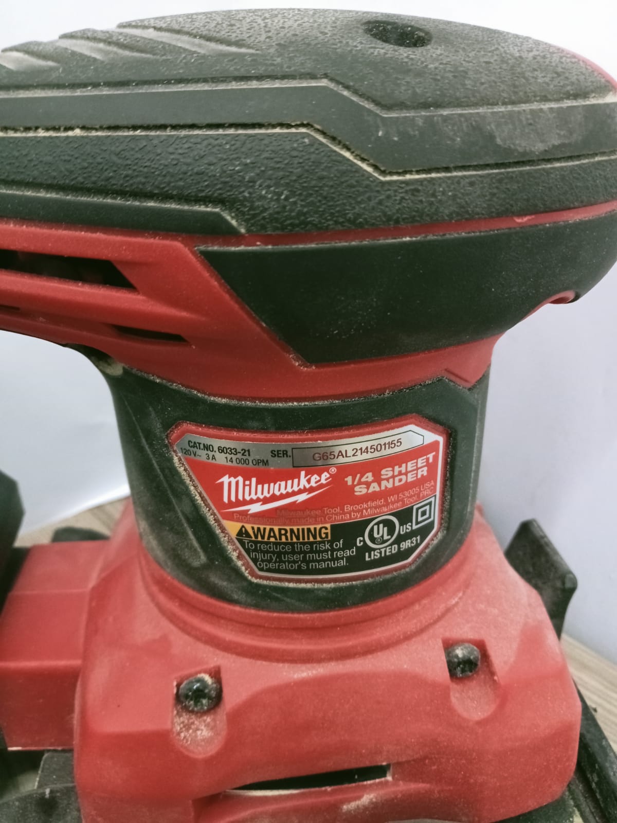 🛠️ Lijadora Milwaukee / 6033-21