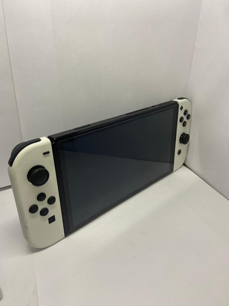 🎮 Nintendo Switch OLED