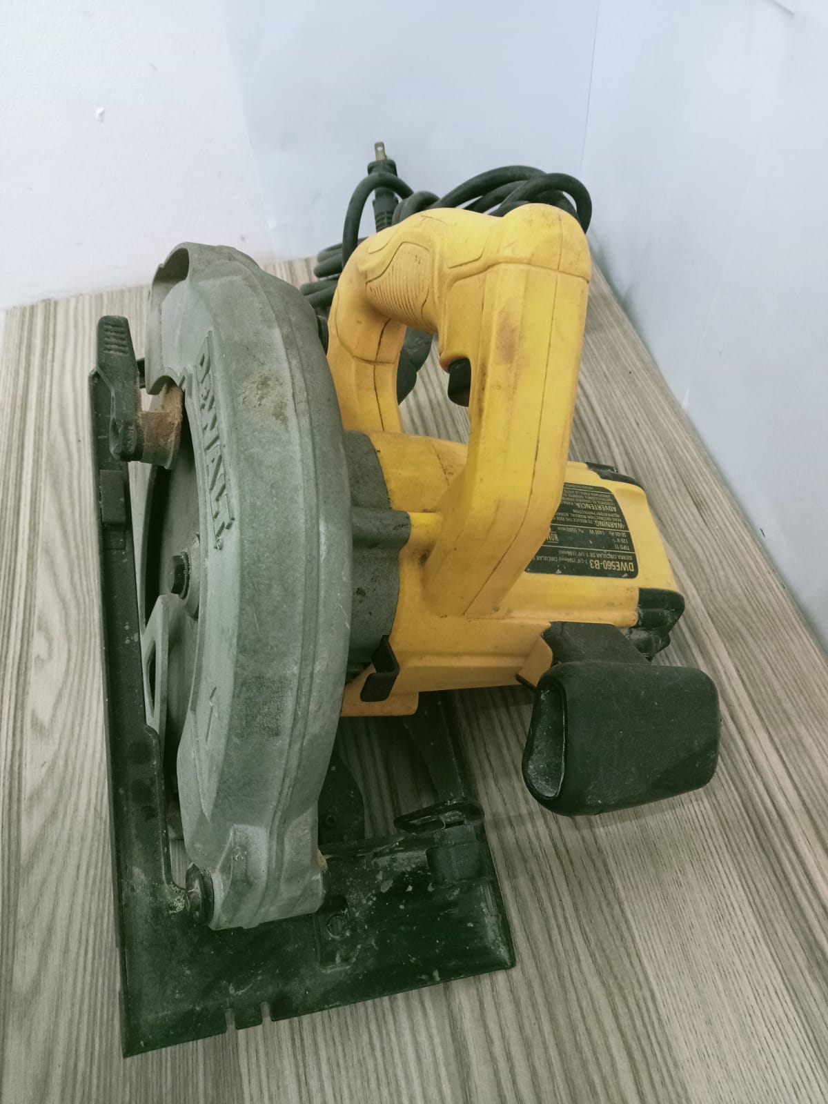 🔧 Cortadora DeWalt/dwe560-b3-usada