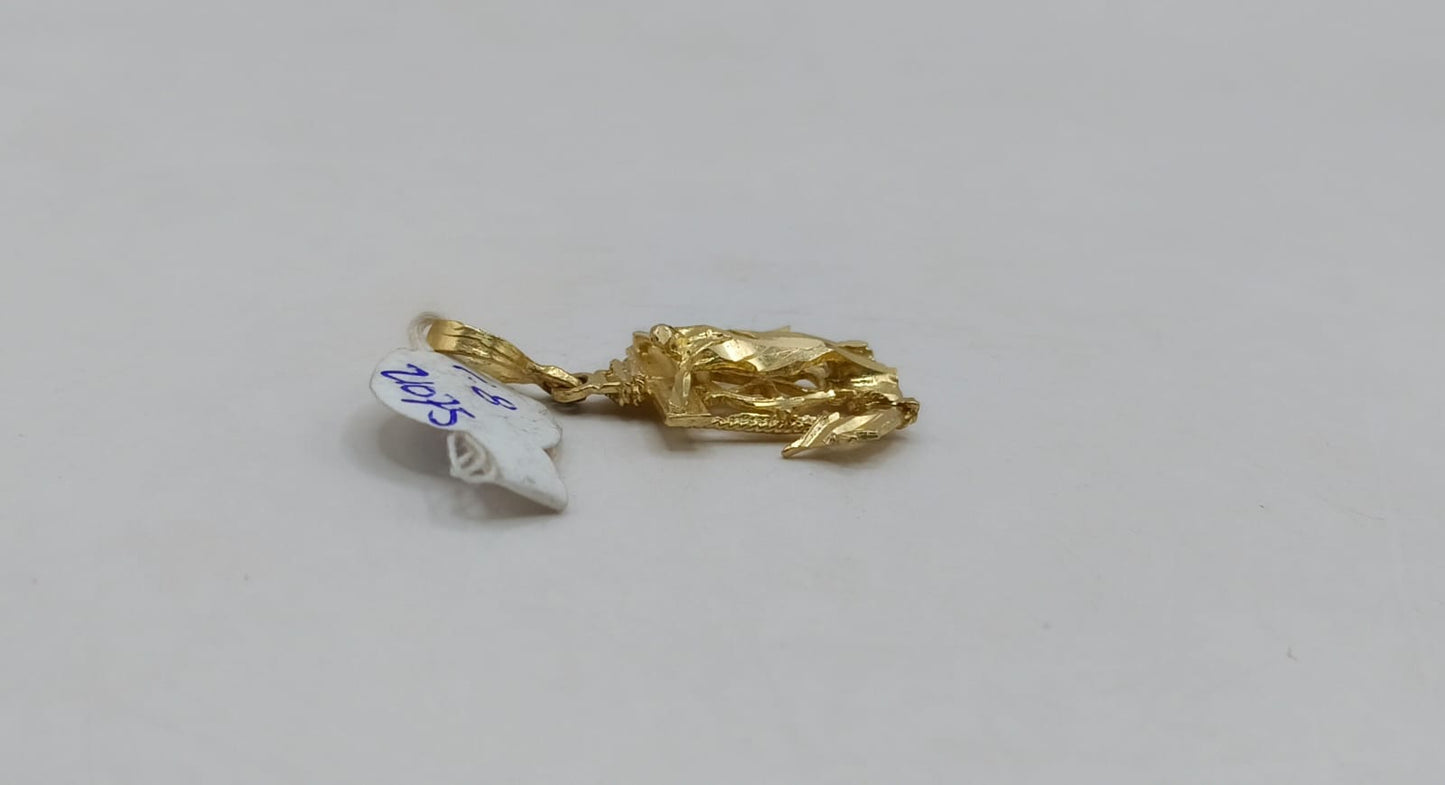 Dije de Ancla ORO 10k peso 1.8gr, usado