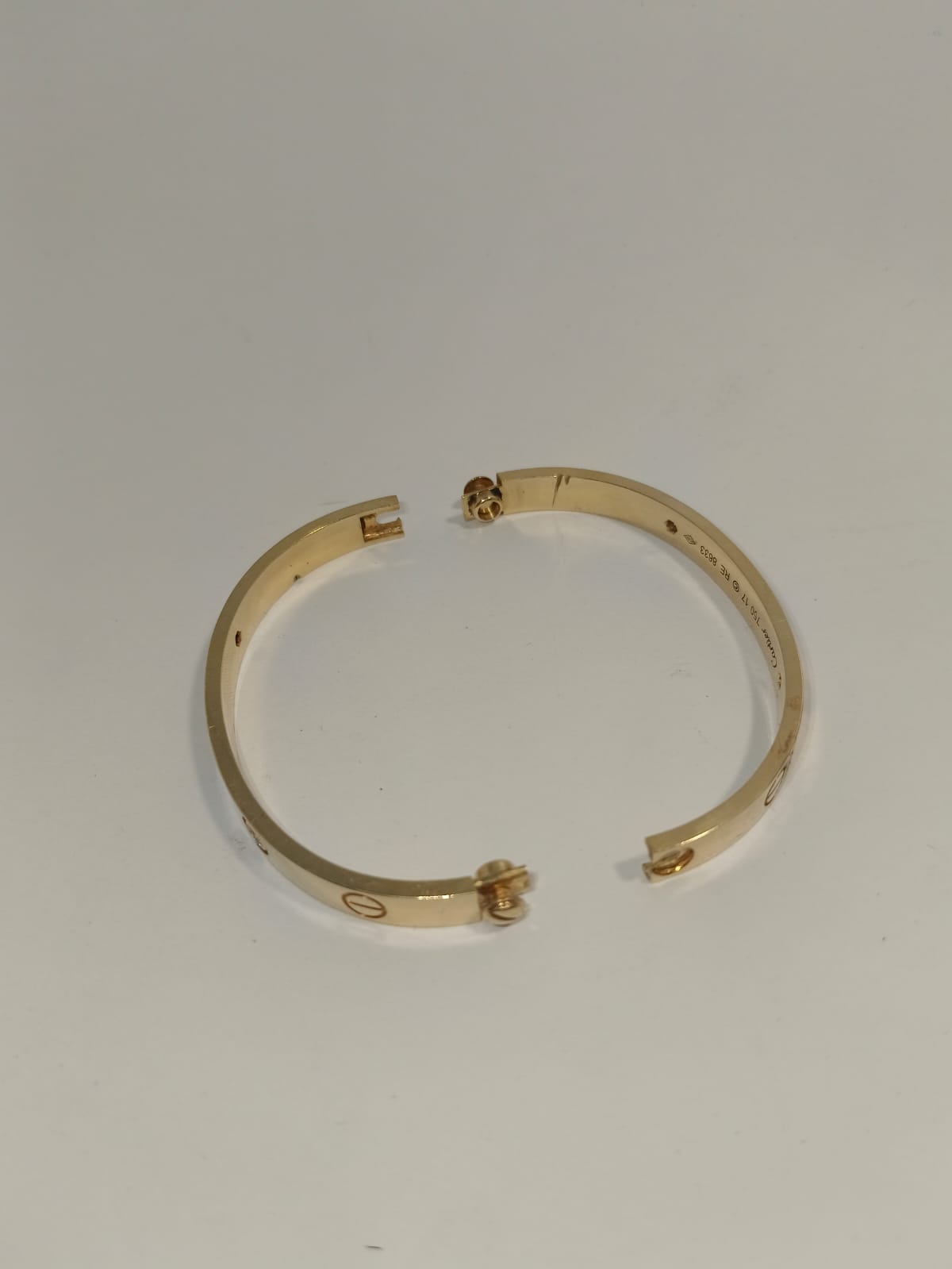 Pulsera Tipo Cartier en Oro de 18k con Piedritas – 31g 💛✨