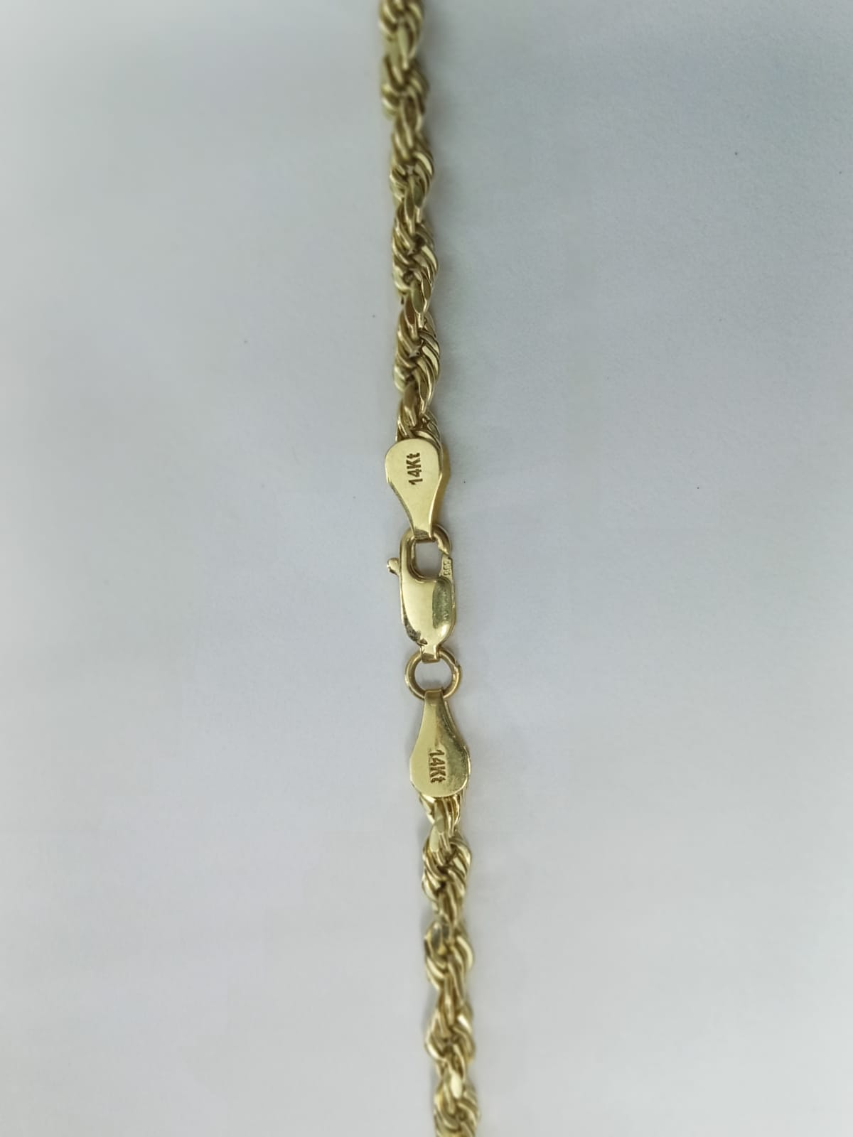 ✨ Cadena Torzal en Oro 14k – Elegancia Clásica con un Brillo Sofisticado ✨