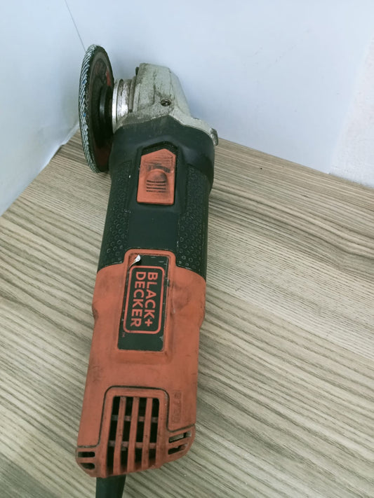 Esmeriladora angular Black+Decker-usado