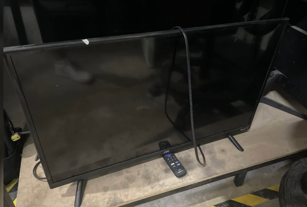 Pantalla Smart TV 32 pulgadas JVC / Rokutv-Usado