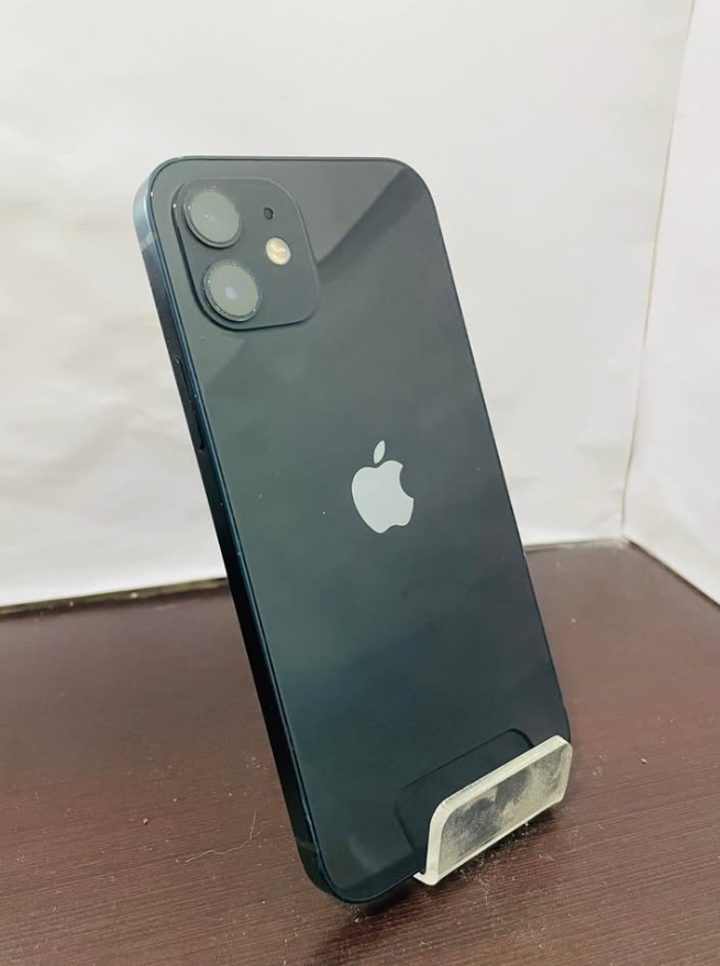 iPHONE 12 – 128 GB – LIBERADO/ 85% BATERIA-Usado