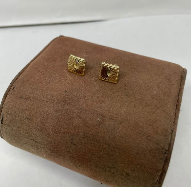 Aretes de oro 10k/0.3 g