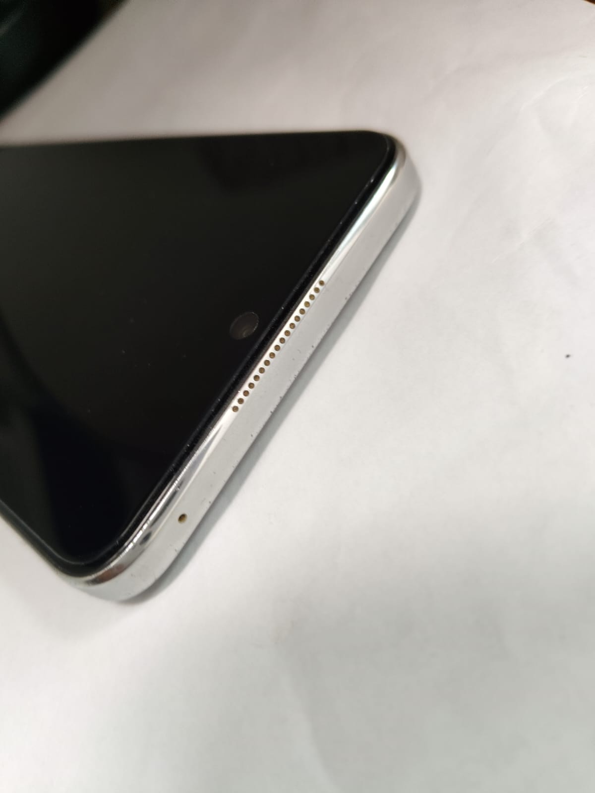 Honor X8b 6.7" Dual SIM, 512GB, 8GB RAM, Plata (usado)