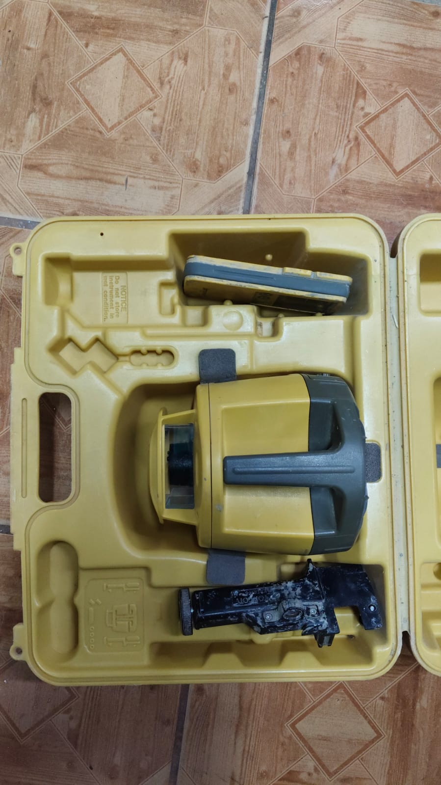 NIVEL LASER TOPCON RL-H3C (USADO)