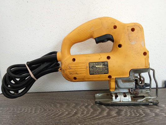 Sierra caladora DeWALT