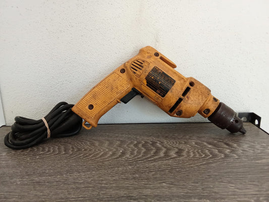 Taladro Percutor DeWALT-usado