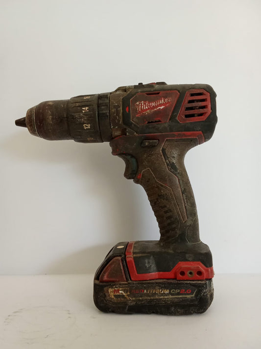 Taladro inalambrico Milwaukee-usado