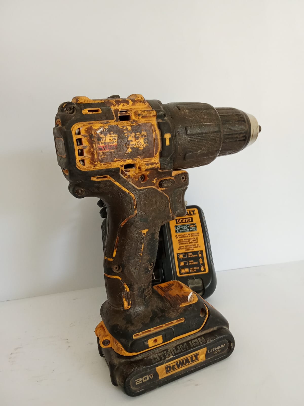 Taladro inalambrico DeWALT-usado