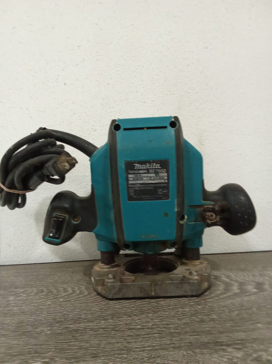 Router Makita-usado
