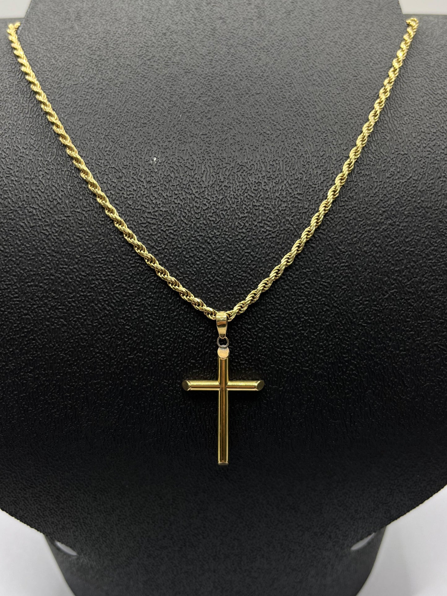 Cadena de Oro Estilo Torsal con Dije de Cruz 10K 14.5GR 36.5CM (Abrochada)