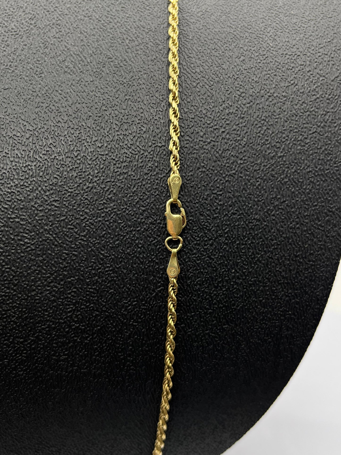 Cadena de Oro Estilo Torsal con Dije de Cruz 10K 14.5GR 36.5CM (Abrochada)