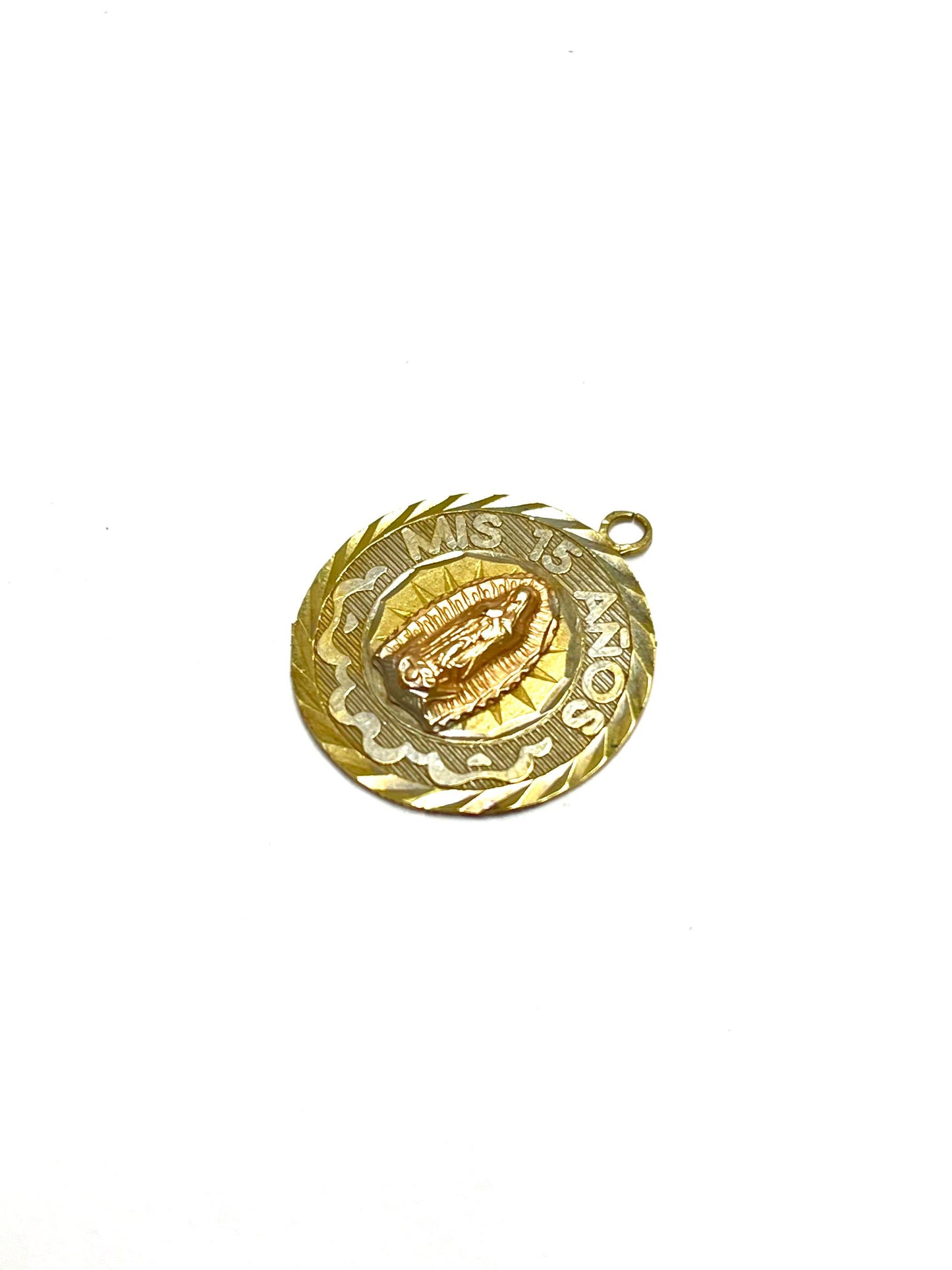 Dije de Oro Virgen "Mis 15 Años" — 10k | 2.3gr | 2cm